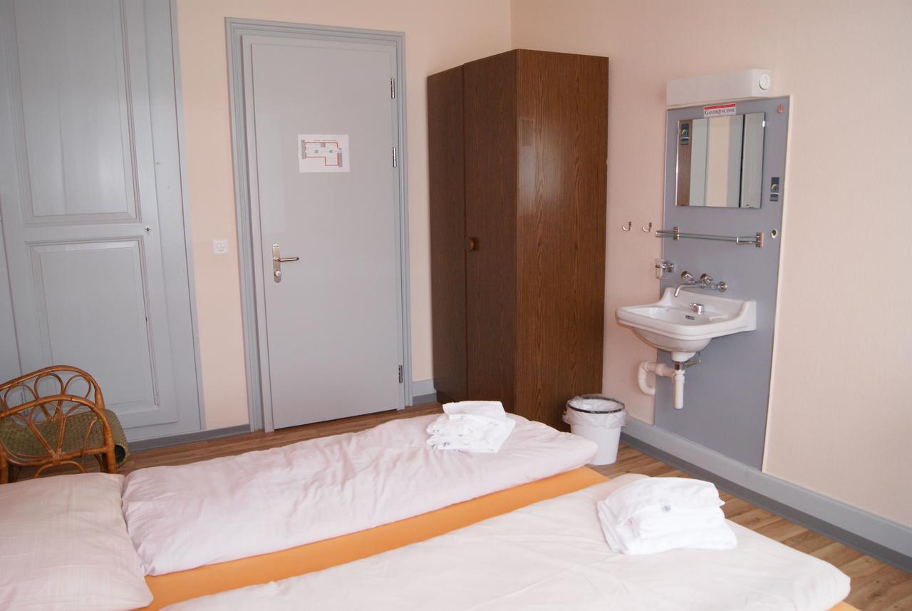 Hotel Schlosspintli Spiez Ngoại thất bức ảnh